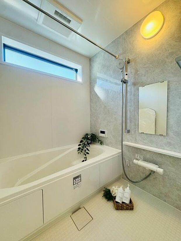 ゆったりとくつろげる、一日の疲れを癒やす空間ですね。