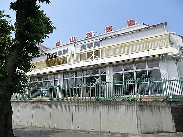 初山幼稚園まで272m