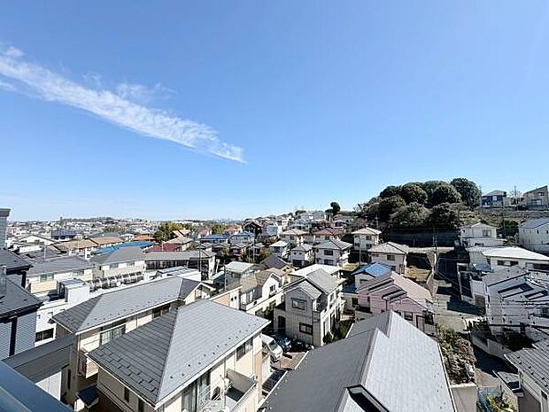 3階スカイバルコニーからの眺望です！高い建物がないので視界も気になりません。
