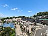 その他：住宅街の落ち着いた雰囲気が広がる眺望が楽しめます。緑も多く周囲の家並みが整然としています。開放感のある現地からの風景が魅力です。建物の配置も工夫されておりゆとりを感じることができます。
