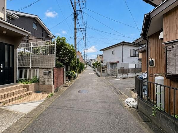 閑静な住宅地の落ち着いた住環境です。