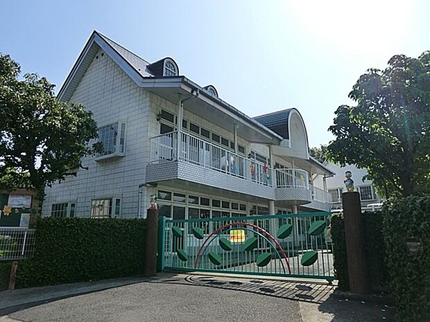 岡津幼稚園まで735m