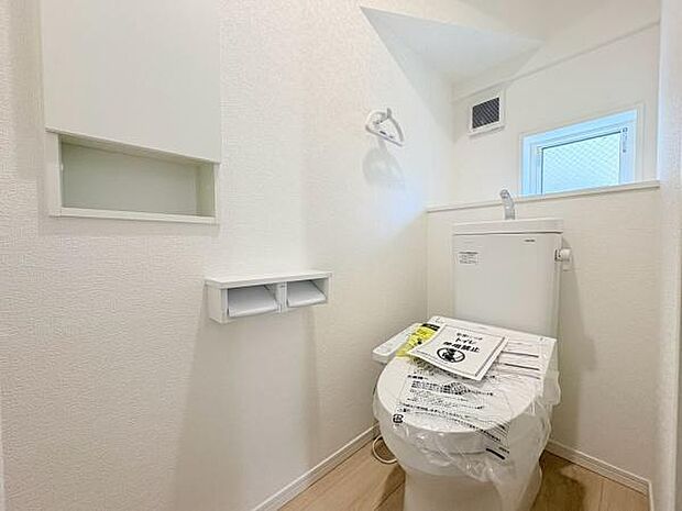 1階と2階にトイレがあります。