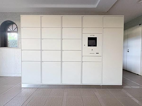 宅配ボックスありです！不在の際でもお荷物が受け取れて安心ですね。
