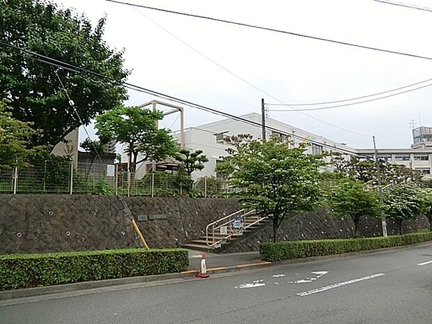 藤沢市立小糸保育園まで2054m