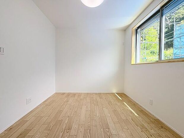 子供部屋5帖！お子様部屋やお仕事部屋としてもお使いいただけます！