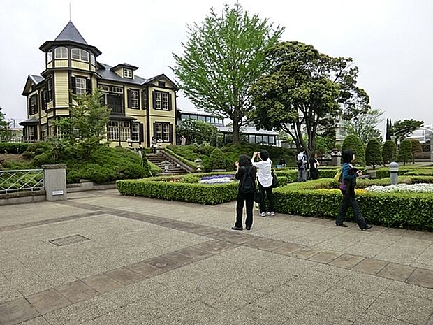 山手イタリア山庭園まで1544m