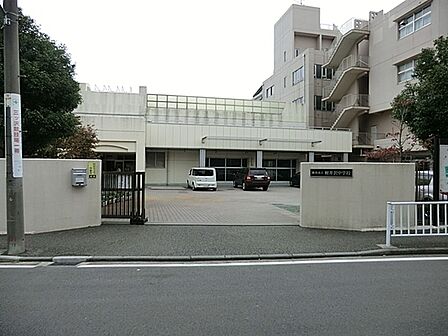 横浜市立軽井沢中学校まで350m
