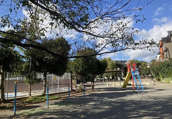 岸谷公園まで600m