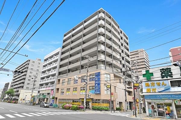 小・中学校・スーパー・コンビニなど生活に必要なライフラインが徒歩10分圏内に揃った利便性の高い立地です。