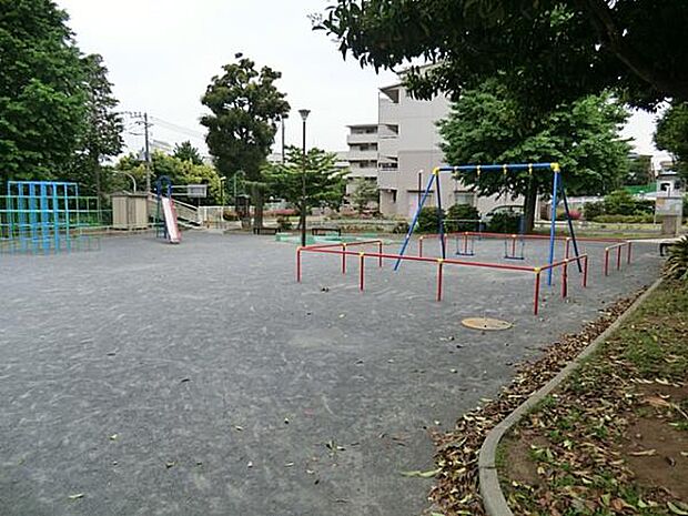 浦島が丘公園まで180m