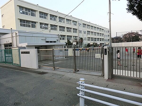 横浜市立上星川小学校まで350m
