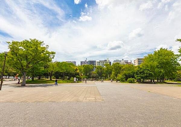 反町公園まで800m