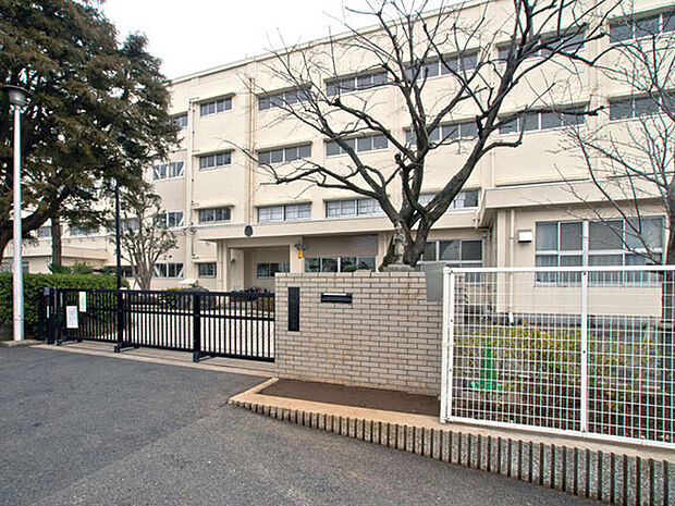 横浜市立中和田小学校まで600m