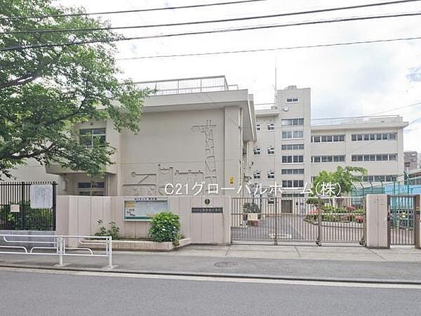 横浜市立南吉田小学校まで640m