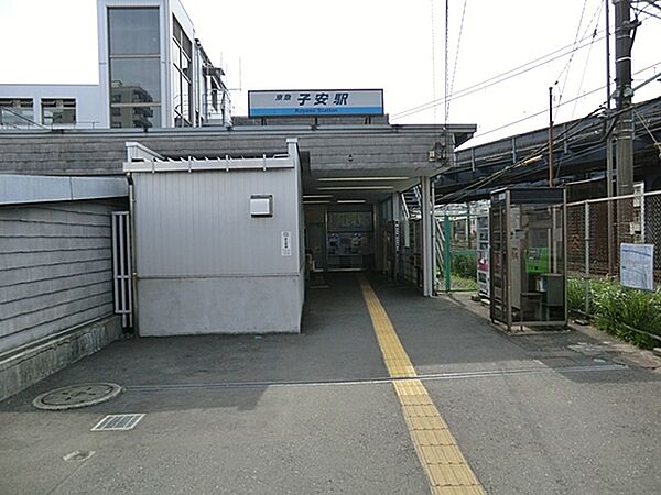 子安駅(京急 本線)まで160m