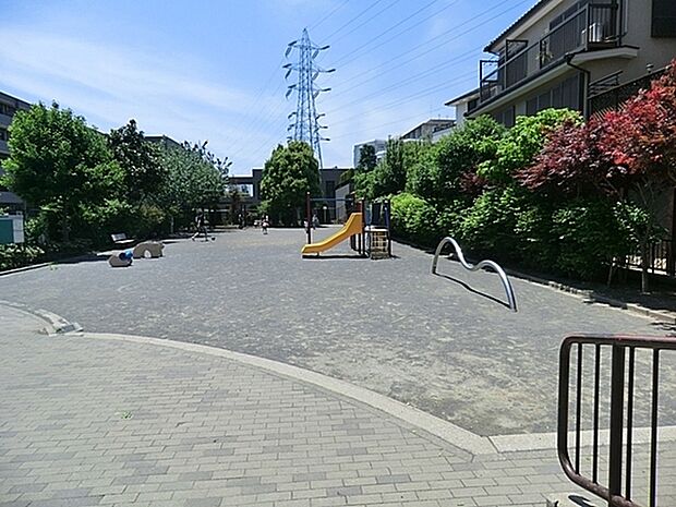 松見町四丁目公園まで270m