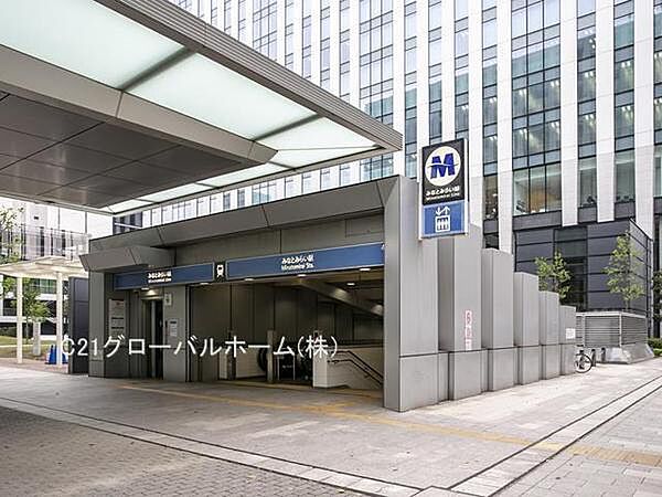 みなとみらい駅(横浜高速鉄道 みなとみらい線)まで720m