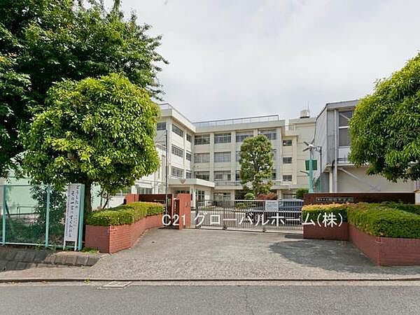 横浜市立新羽中学校まで2100m