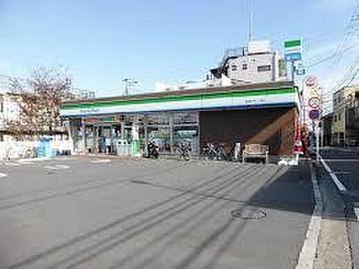 ファミリーマート横浜神大寺一丁目店まで270m