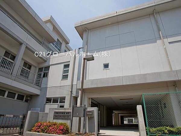 横浜市立神奈川中学校まで950m