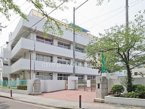 横浜市立共進中学校まで600m