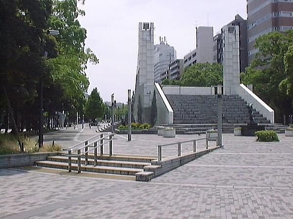 大通り公園まで600m