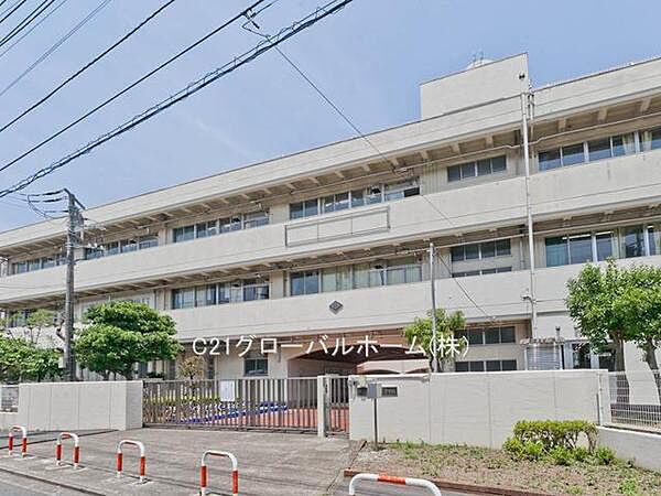 横浜市立西寺尾小学校まで190m