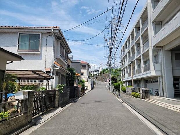 建築家と創る、自由設計の家。家族構成やライフスタイルに合わせて間取りを一から設計できる、世界に一つだけの住まいづくりが叶う全1邸です。