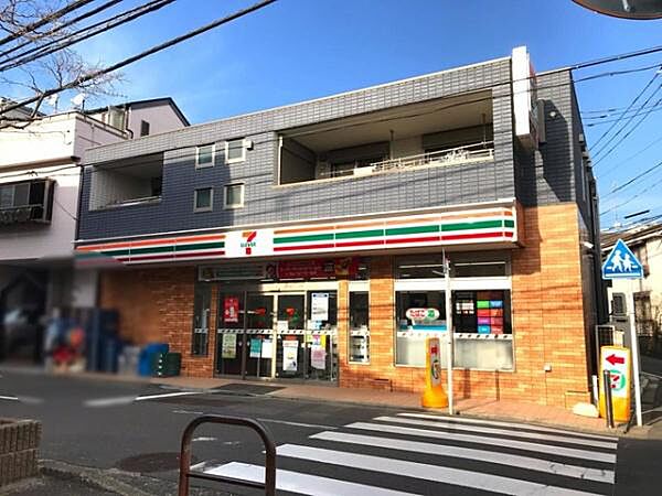 セブンイレブン横浜白幡向町店まで500m