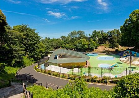 県立保土ケ谷公園まで900m