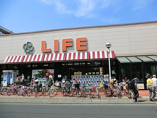 ライフ高津新作店まで550m