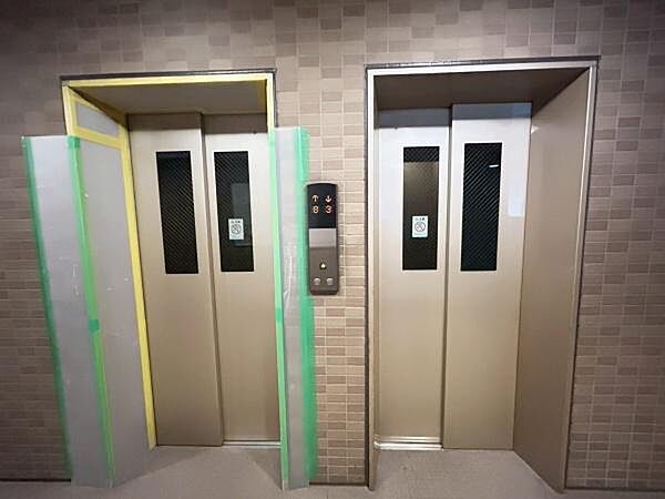 エレベーターが2基設置されているため、朝の通勤・通学ラッシュ時や荷物の多いお出かけ時も待ち時間が少なく快適です。