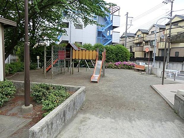 篠原西町公園まで550m