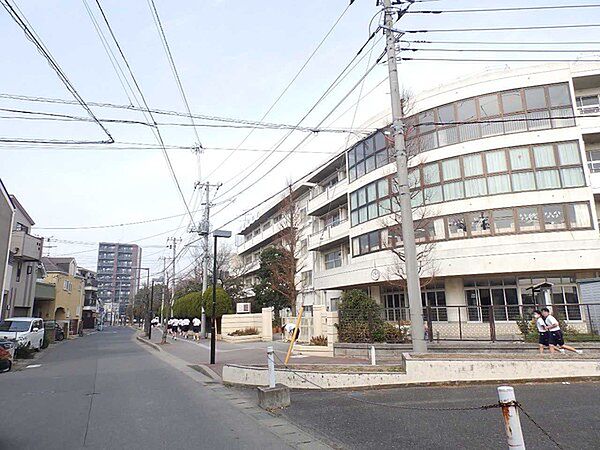 市川市立妙典中学校まで1559m