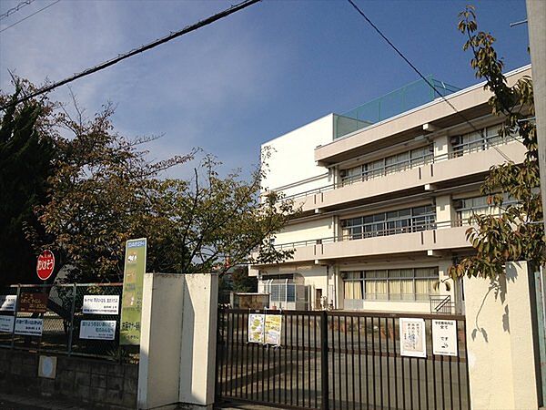 市川市立南行徳小学校まで380m
