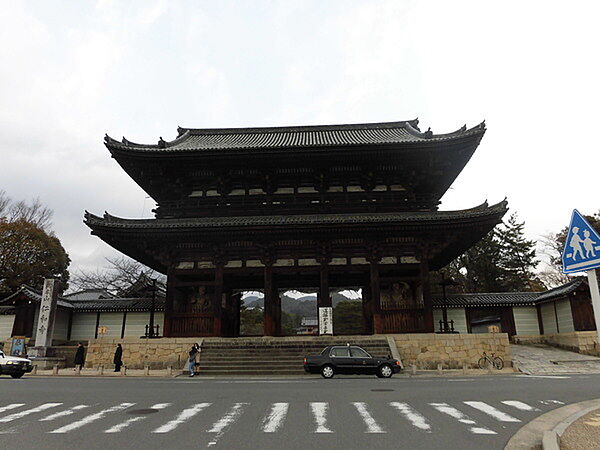 仁和寺まで1277m