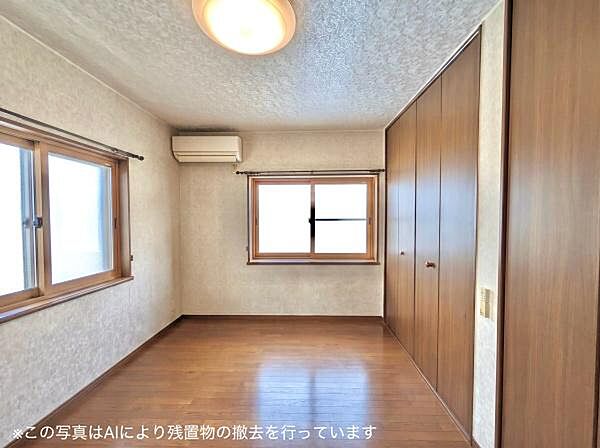 2階北側洋室です【聚楽廻西町】担当：西田※この写真はAIにより残置物の撤去を行っています