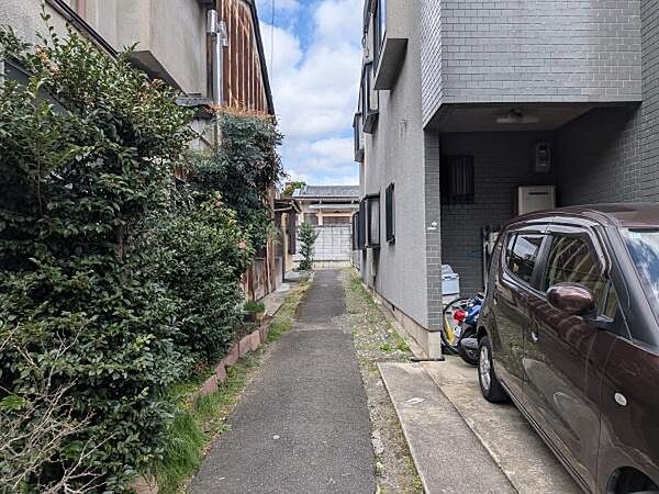 前面道路です【聚楽廻西町】担当：西田