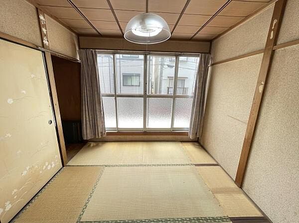 2階和室です【大塚檀ノ浦】担当：佐々木