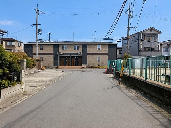 前面道路含む現地写真です【久我御旅町】担当：西田