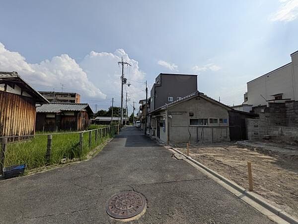前面道路です【深草越後屋敷町】