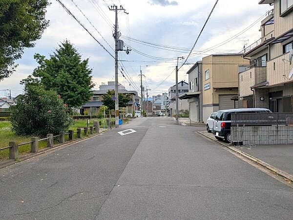 前面道路です【上鳥羽高畠町】担当：西田