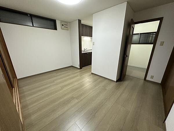 リビングです【修学院山ノ鼻町】担当：吹田写真は2023年改装時のものです
