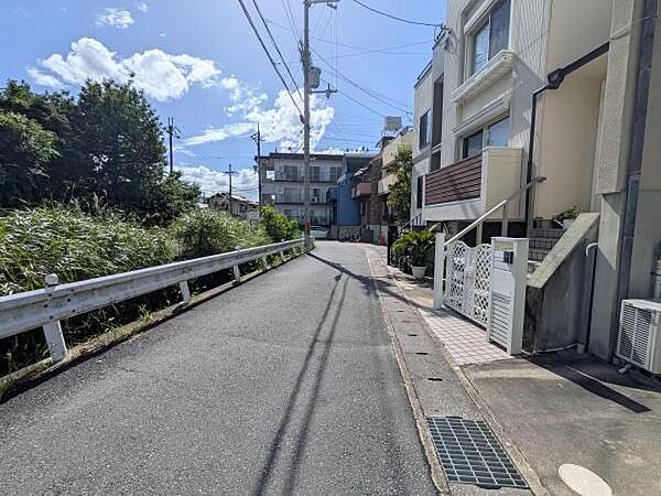 前面道路含む現地写真です【修学院山ノ鼻町】担当：吹田写真は2023年改装時のものです