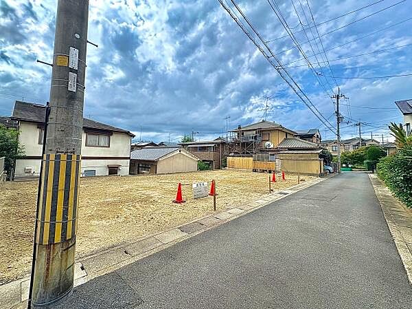 現在解体工事が終わり更地です【木幡南山1号地】担当；吹田