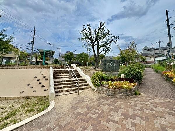 現在解体工事が終わり更地です【木幡南山1号地】担当；吹田