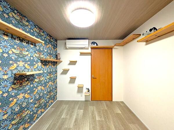 リビングです【嵯峨野清水町】担当：西田