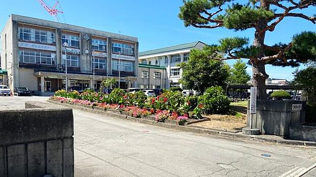 新庄市立明倫学園まで1634m