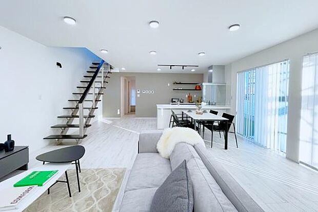 モデルハウスは、クラッシュゲートを含むインテリアを中心にコーディネート。インテリアのご提案もお任せください!